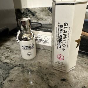 GLAMGLOW Superserum Bottle in White and Silver